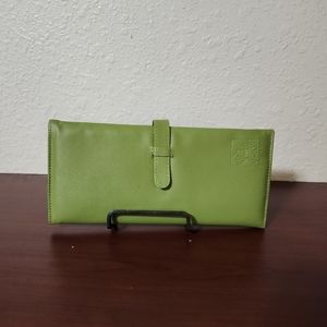 Lovely olive green document holder